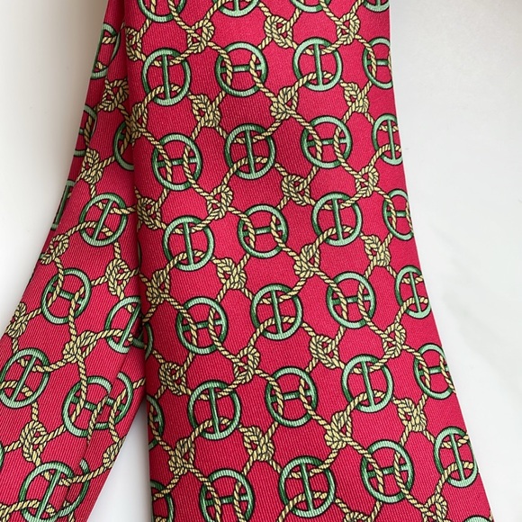 EUC Hermes 100% silk tie - Picture 2 of 3